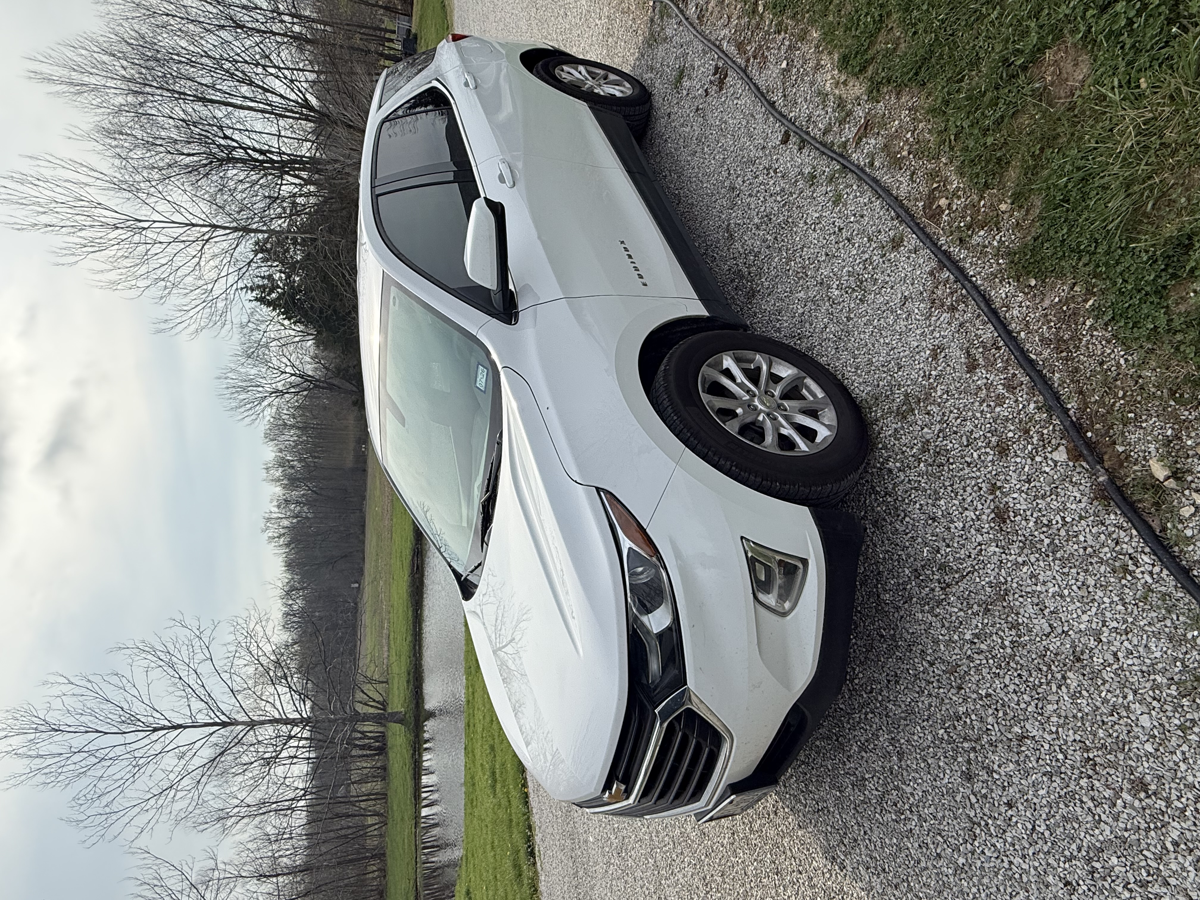 Used 2018 Chevrolet Equinox LT FWD image 2