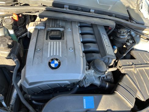 Used 2006 BMW 325xi Sedan image 5