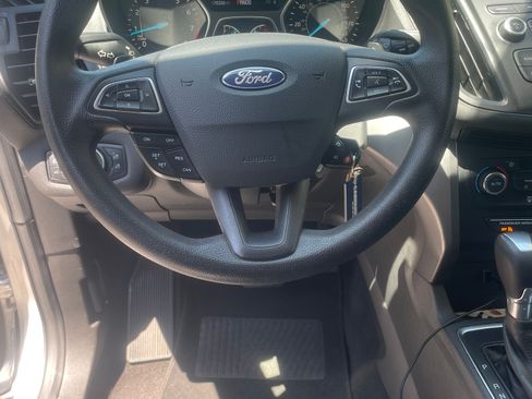 Used 2017 Ford Escape SE FWD image 13