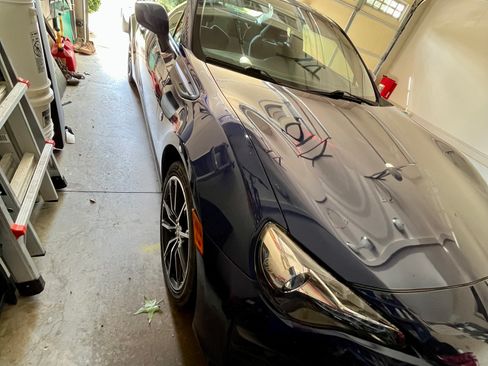 Used 2017 Toyota 86 RWD image 5