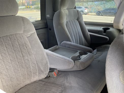 Used 1996 Chevrolet Astro Minivan image 18