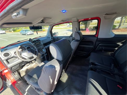 Used 2005 Honda Element EX image 10