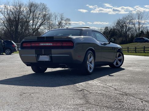 Used 2012 Dodge Challenger SRT8 w/ Premium Sound Group image 17