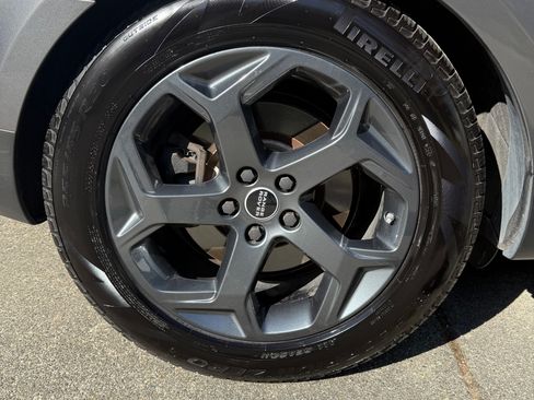 Used 2016 Land Rover Range Rover Sport SE image 32