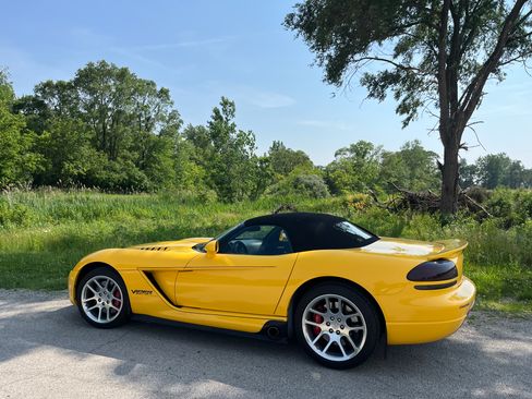 Used 2005 Dodge Viper SRT-10 image 16