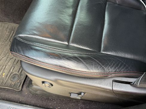 Used 2018 Jeep Grand Cherokee Trailhawk w/ Trailhawk Luxury Group image 9