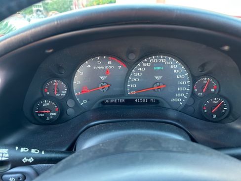 Used 2000 Chevrolet Corvette Convertible w/ Memory Pkg image 10