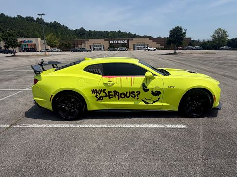 Used 2021 Chevrolet Camaro LT RWD image 4