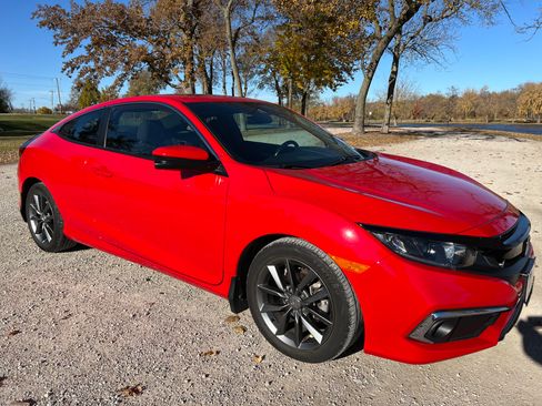 Used 2020 Honda Civic EX image 9