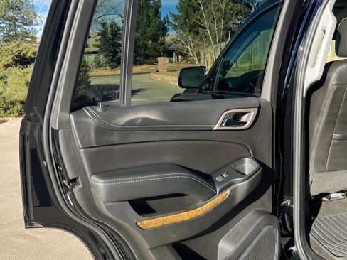 Used 2017 GMC Yukon Denali w/ Open Road Package image 25