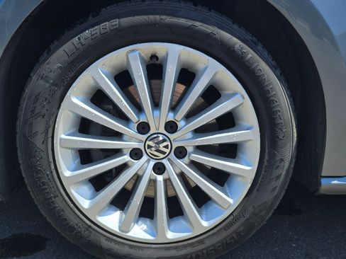 Used 2016 Volkswagen Passat 1.8T SE w/ Lighting Package (P06) image 11