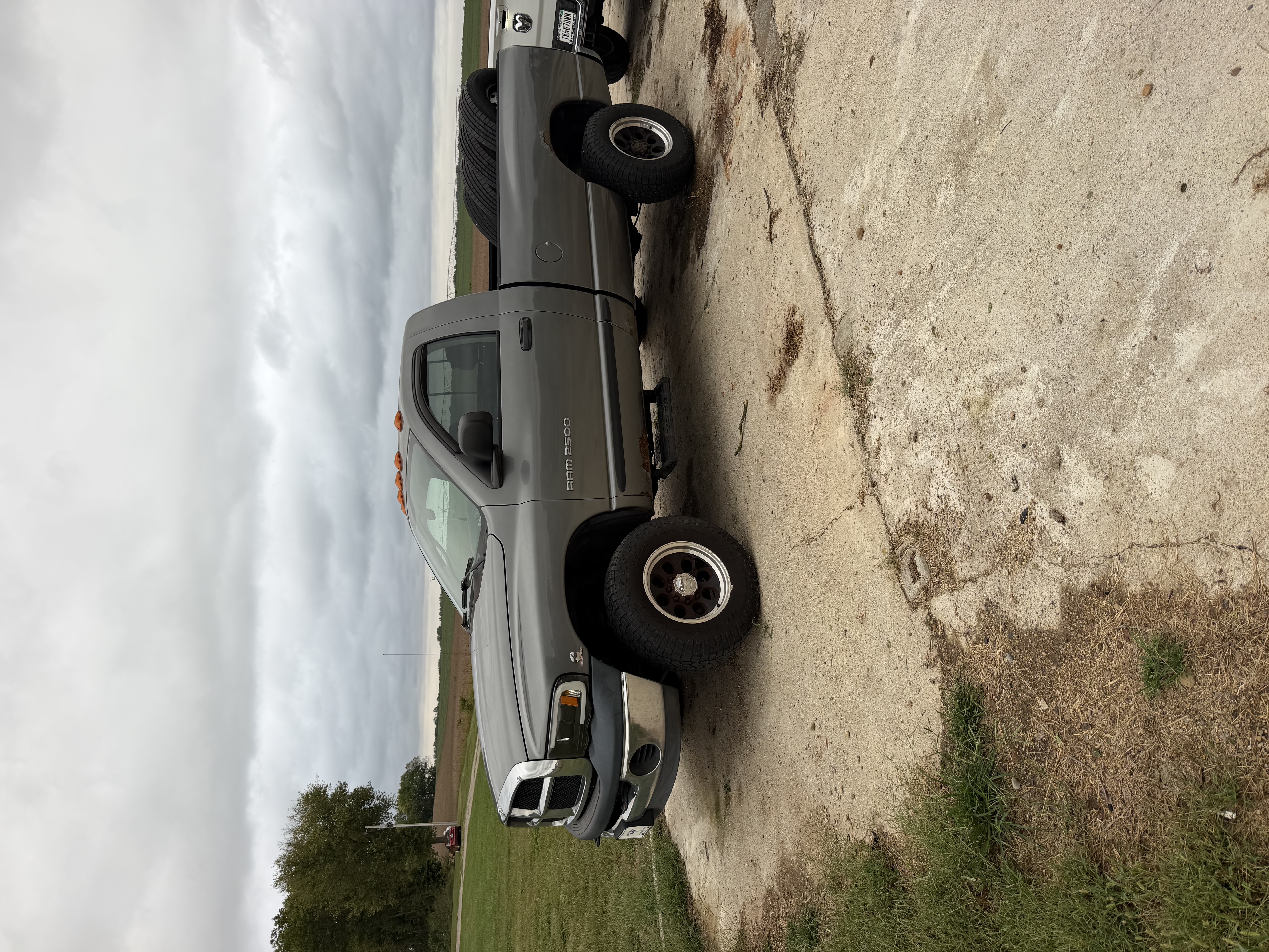 Used 2005 Dodge Ram 2500 Truck ST w/ Trailer Tow Group AWD/4WD image 2