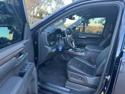 Used 2023 GMC Sierra 1500 SLT w/ SLT Premium Package image 8