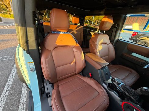 Used 2024 Ford Bronco Heritage Edition image 11