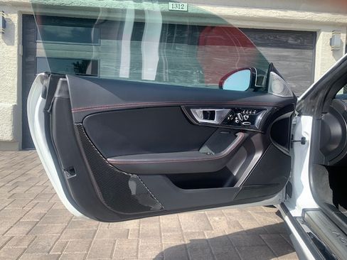 Used 2015 Jaguar F-TYPE R RWD image 18