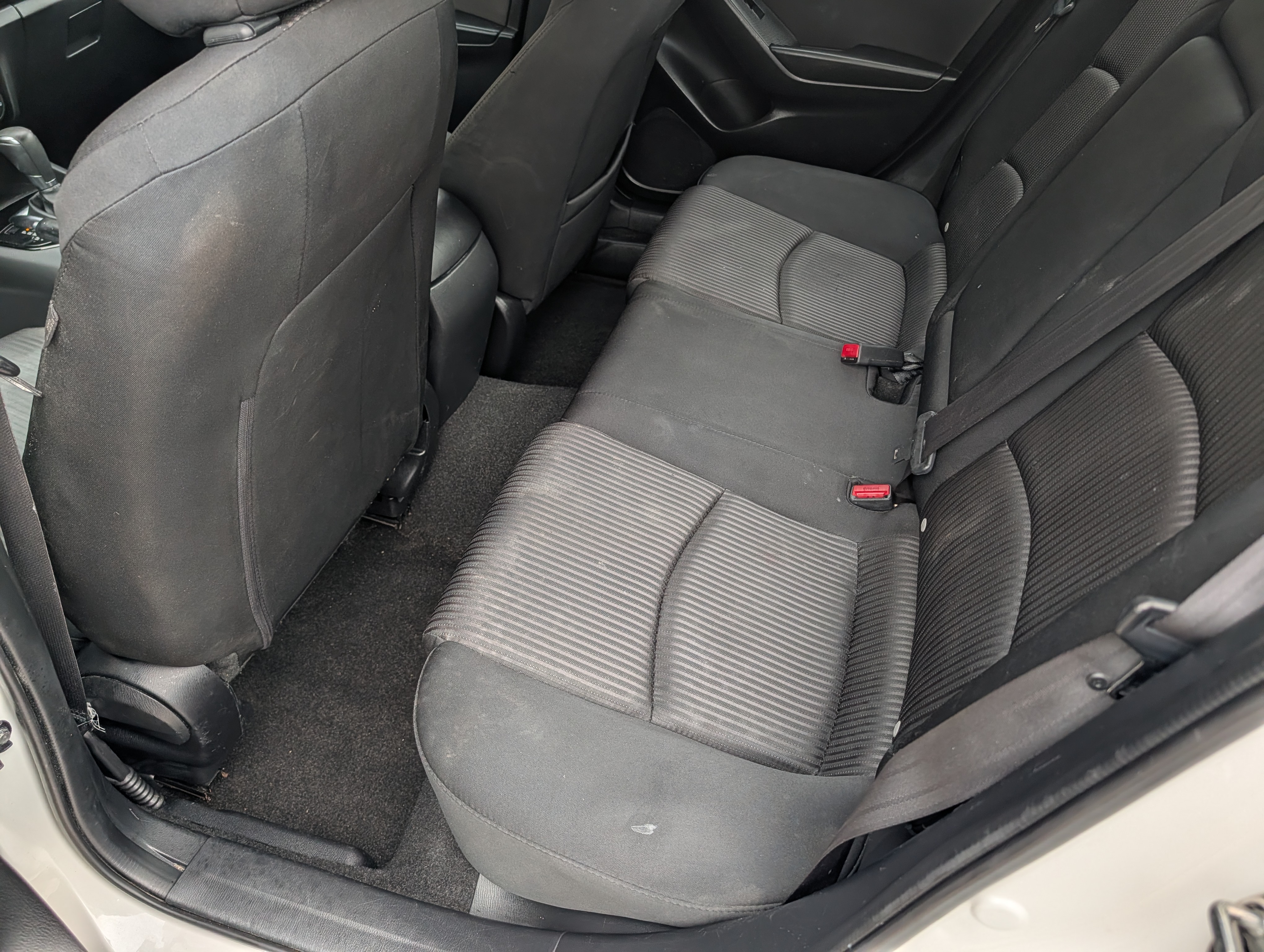 Used 2016 MAZDA MAZDA3 i Sport w/ Preferred Equipment Package FWD image 8