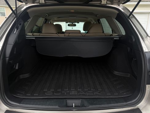 Used 2015 Subaru Outback 2.5i Limited AWD/4WD image 13