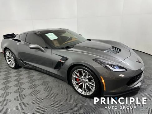 Used 2015 Chevrolet Corvette Z06 w/ 2LZ Preferred Equipment Group image 6
