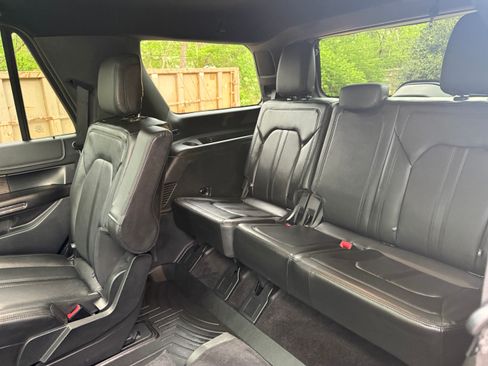 Used 2018 Ford Expedition Limited w/ Equipment Group 301A image 15