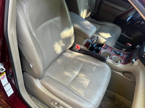 Used 2010 Toyota Highlander Limited image 31