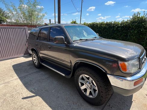 Used 1998 Toyota 4Runner SR5 image 4