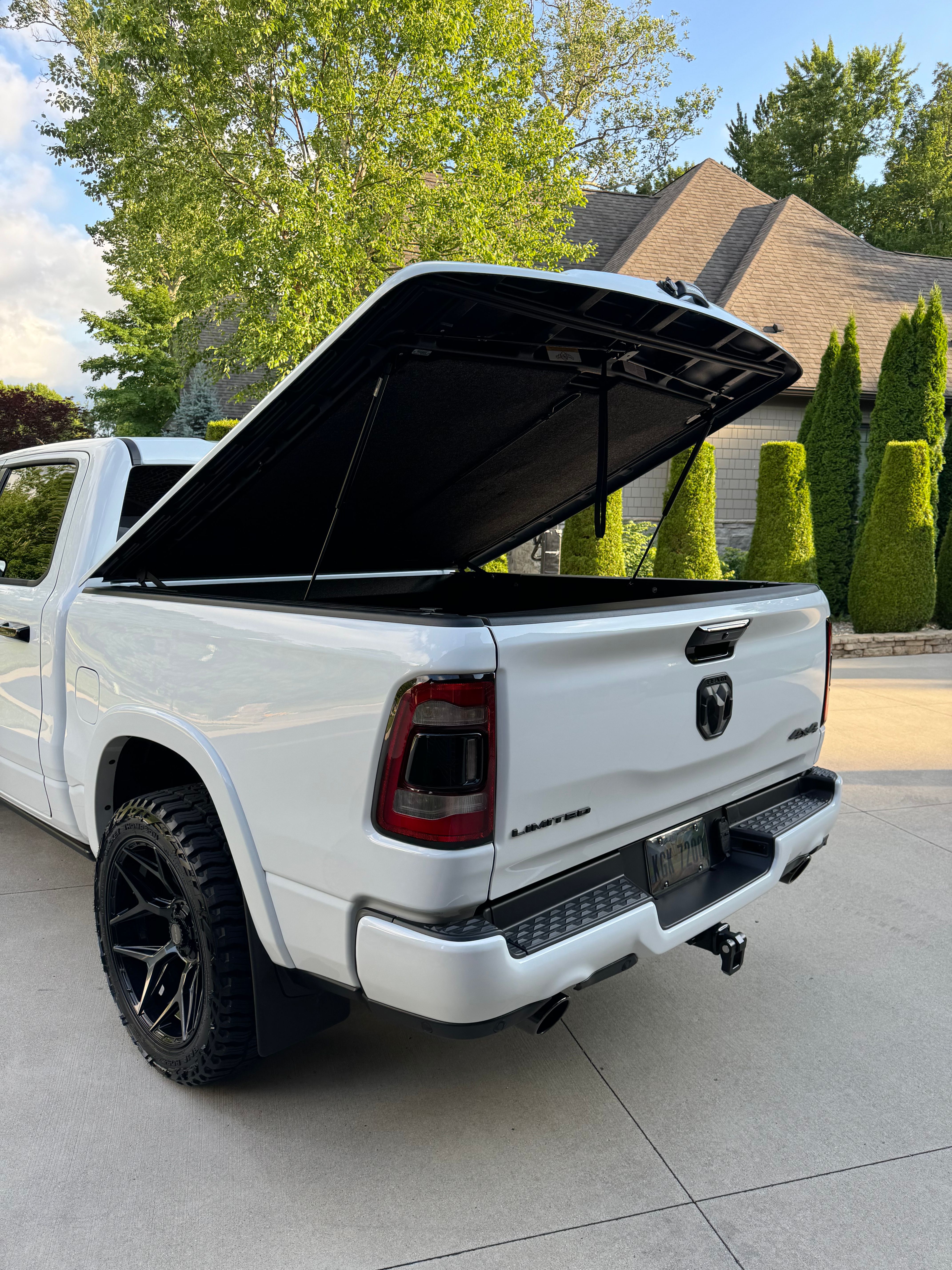 Used 2024 RAM 1500 Limited AWD/4WD image 14