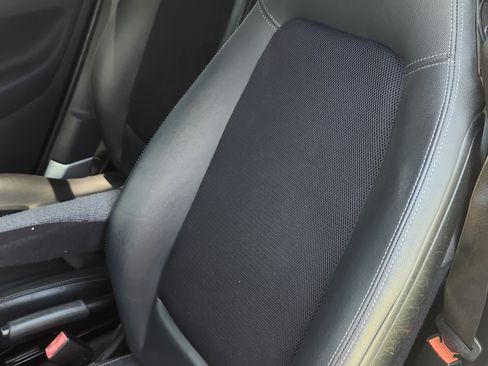 Used 2013 smart fortwo passion image 6