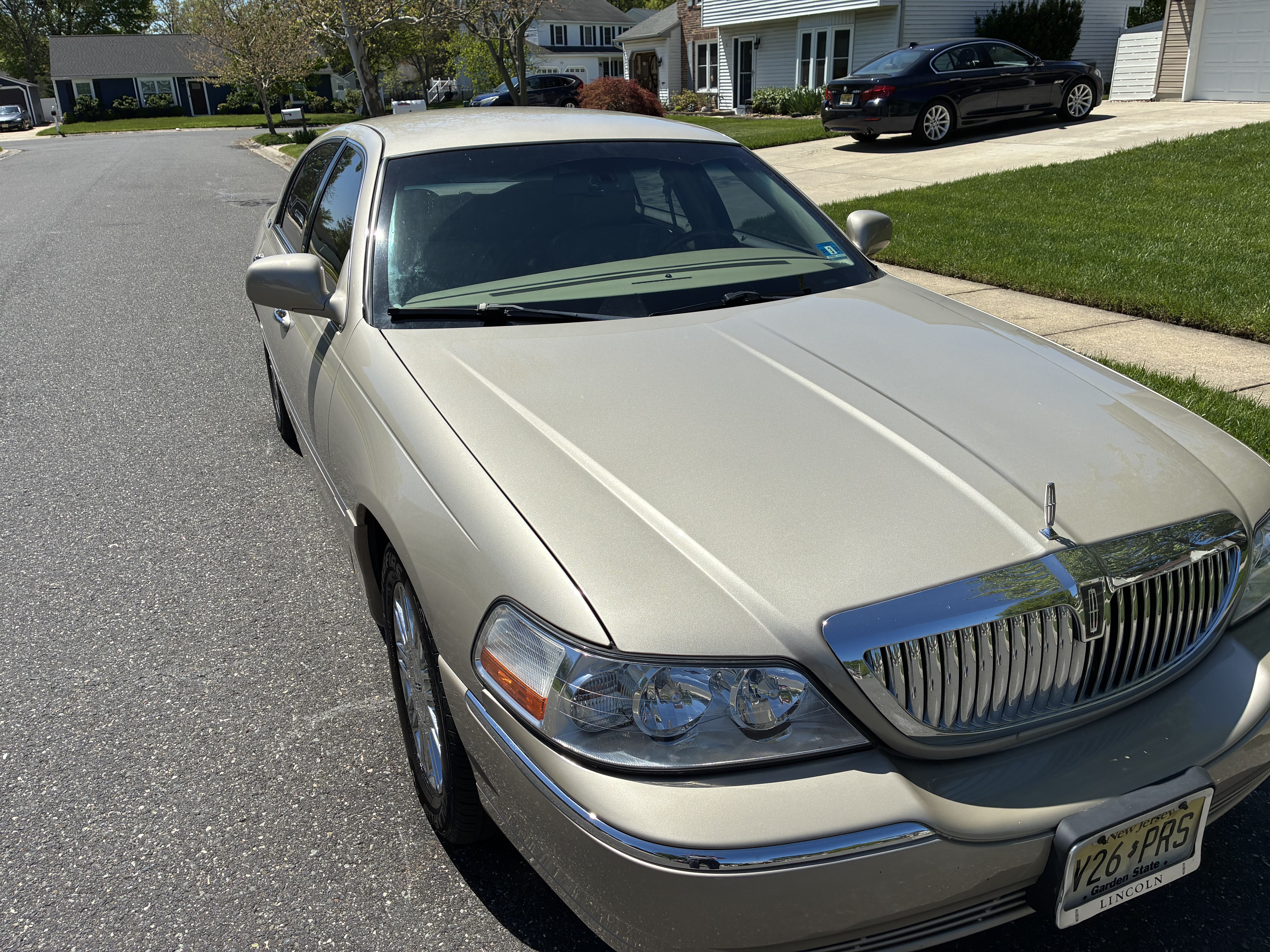 Used 2009 Lincoln Town Car Signature Limited RWD image 6