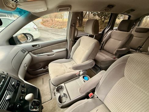 Used 2009 Toyota Sienna LE image 15