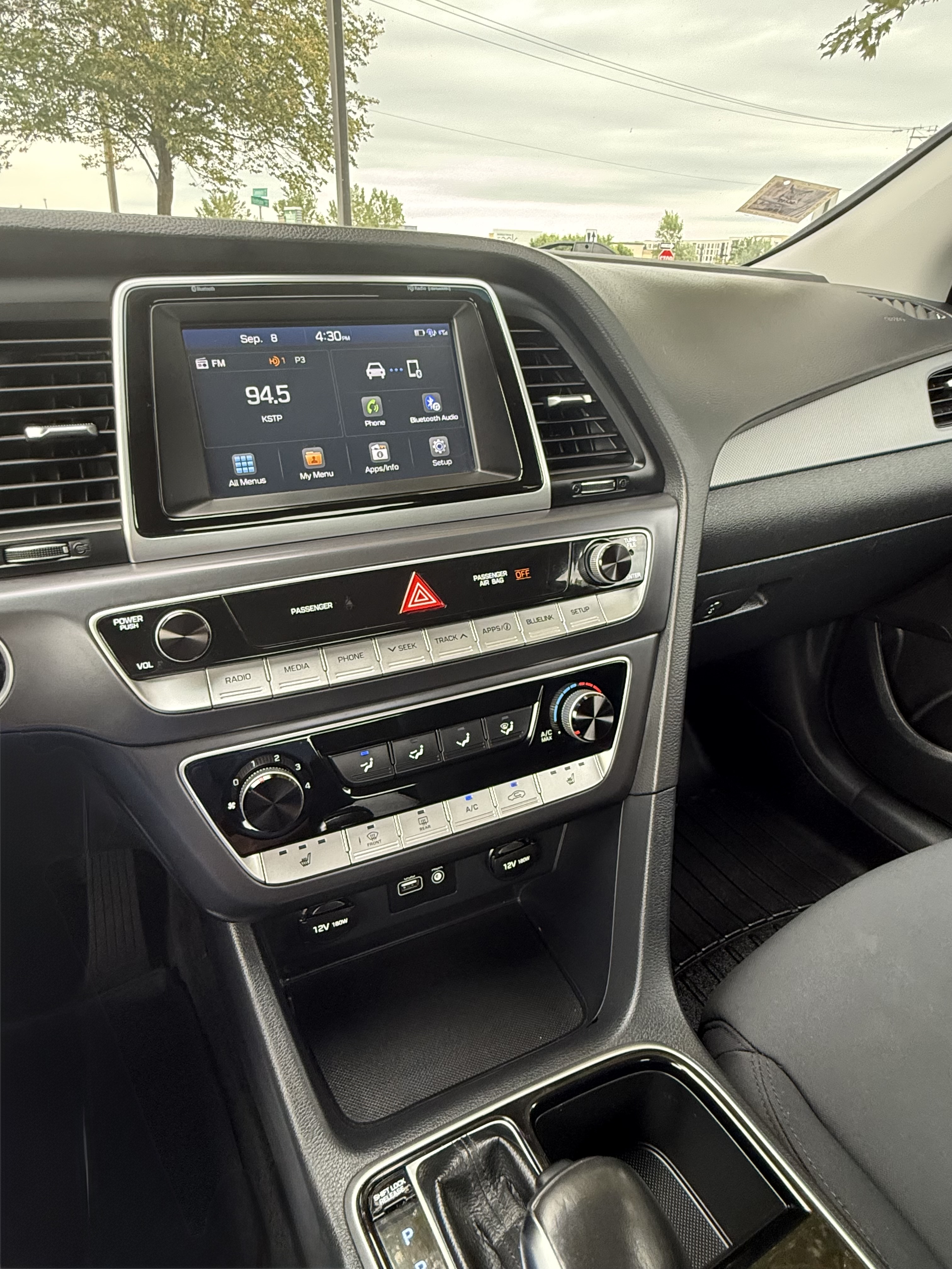 Used 2018 Hyundai Sonata SEL w/ Tech Package 02 FWD image 17