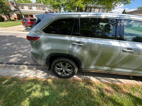 Used 2015 Toyota Highlander XLE AWD/4WD image 10