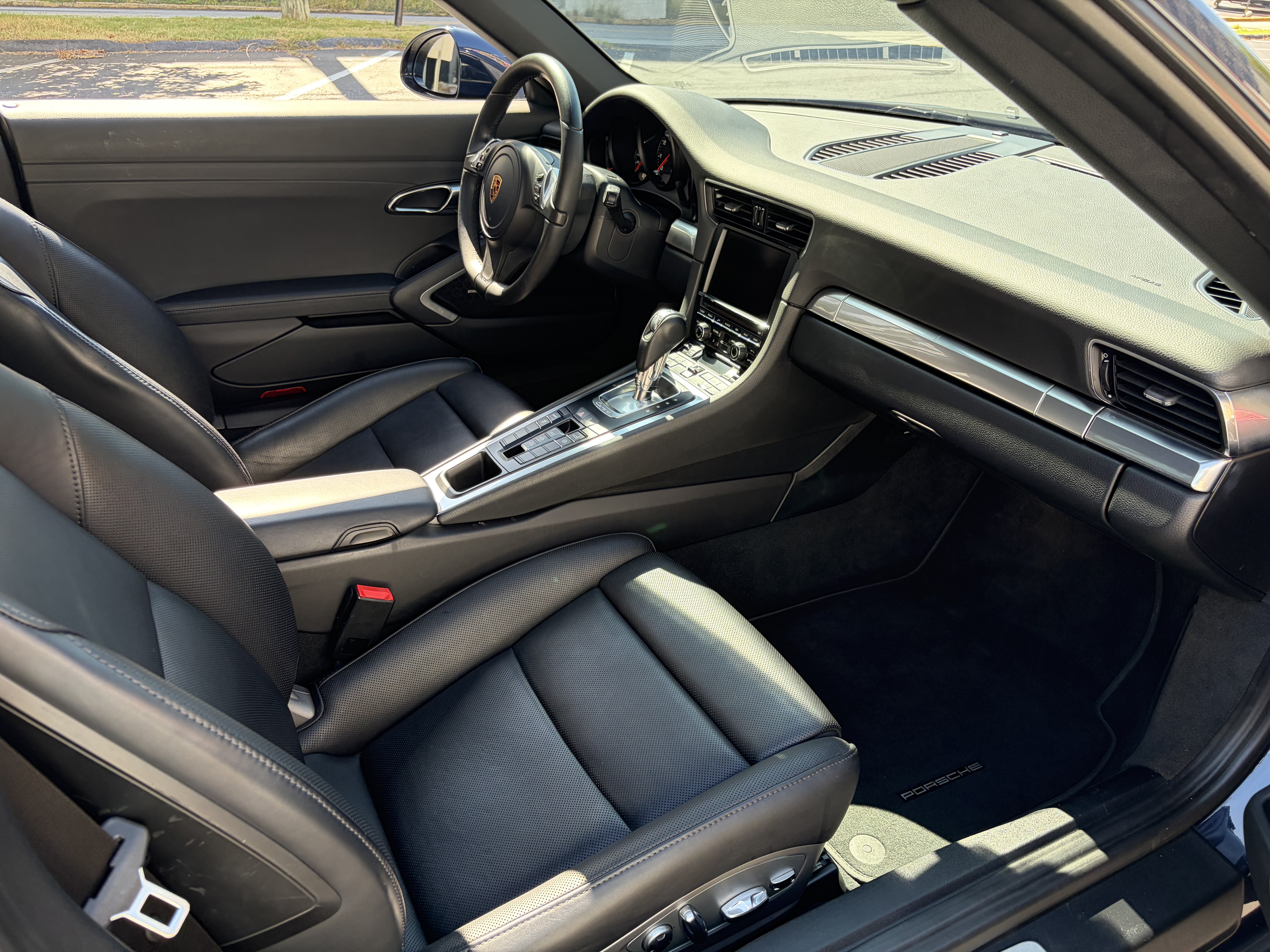 Used 2015 Porsche 911 Carrera image 29