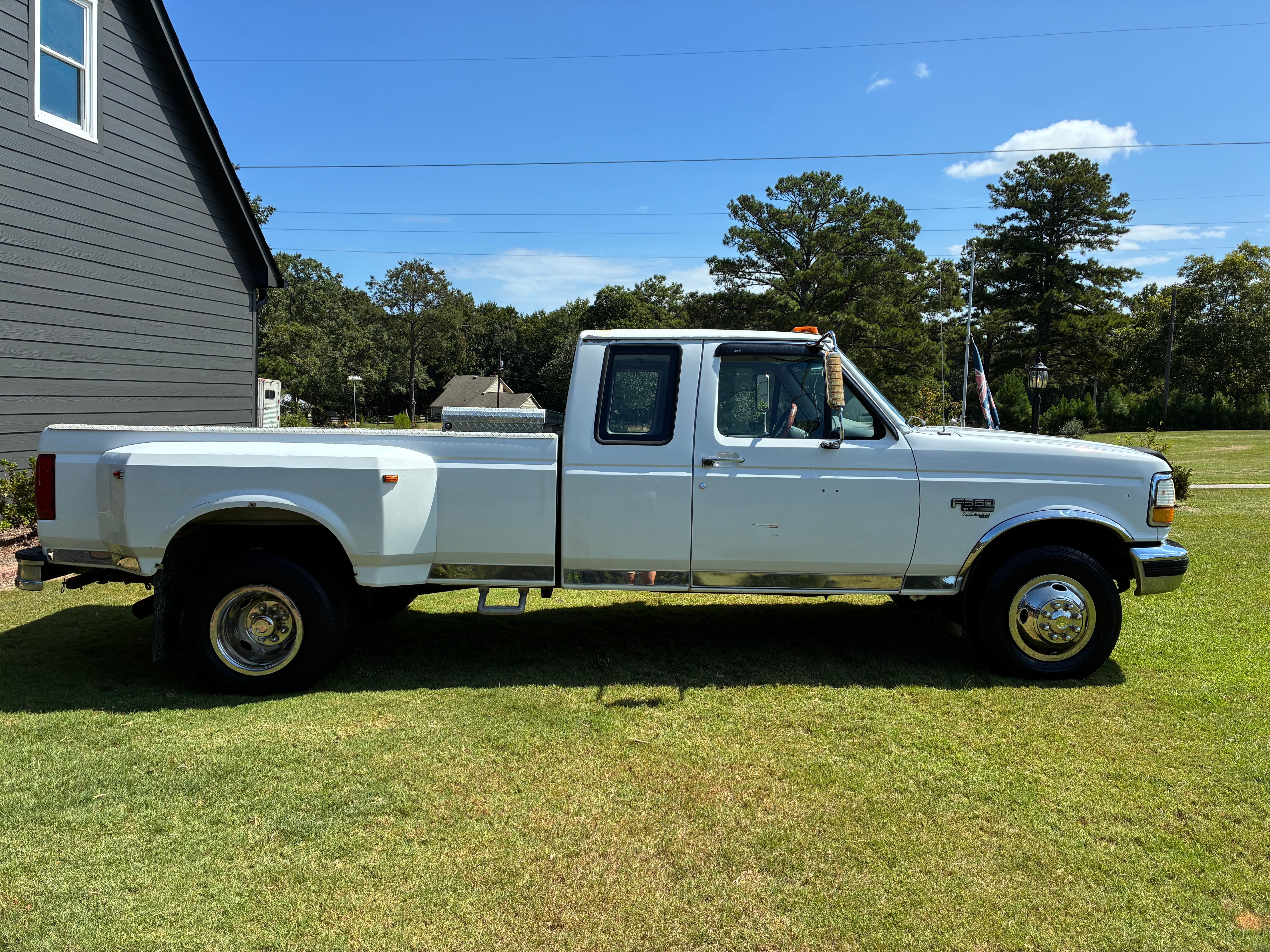Used 1997 Ford F350 2WD SuperCab DRW image 1