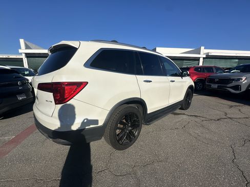 Used 2017 Honda Pilot Elite image 11