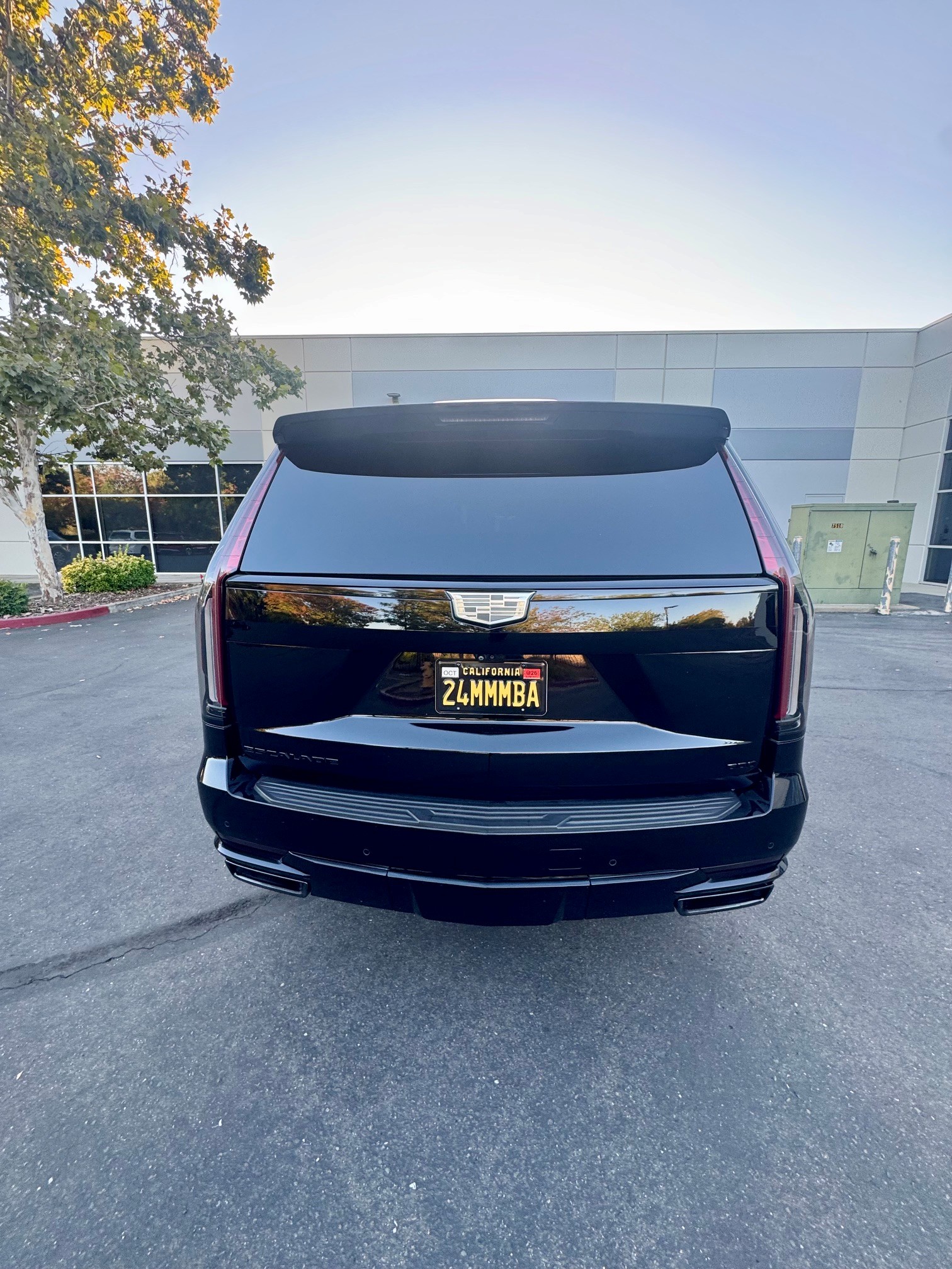 Used 2023 Cadillac Escalade ESV Sport w/ Touring Package AWD/4WD image 6