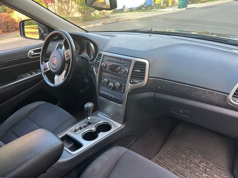 Used 2011 Jeep Grand Cherokee Laredo w/ Security & Convenience Group image 6