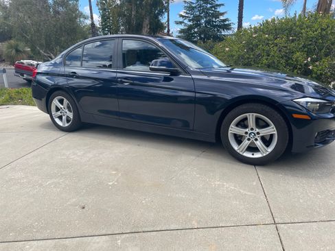 Used 2014 BMW 320i Sedan RWD image 6