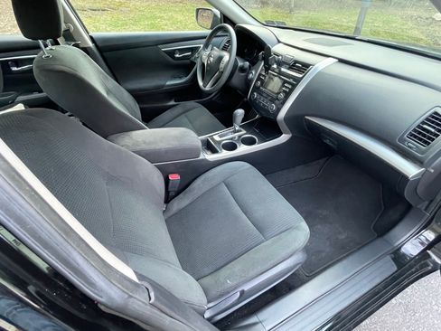 Used 2014 Nissan Altima 2.5 S w/ Display Audio Package image 11