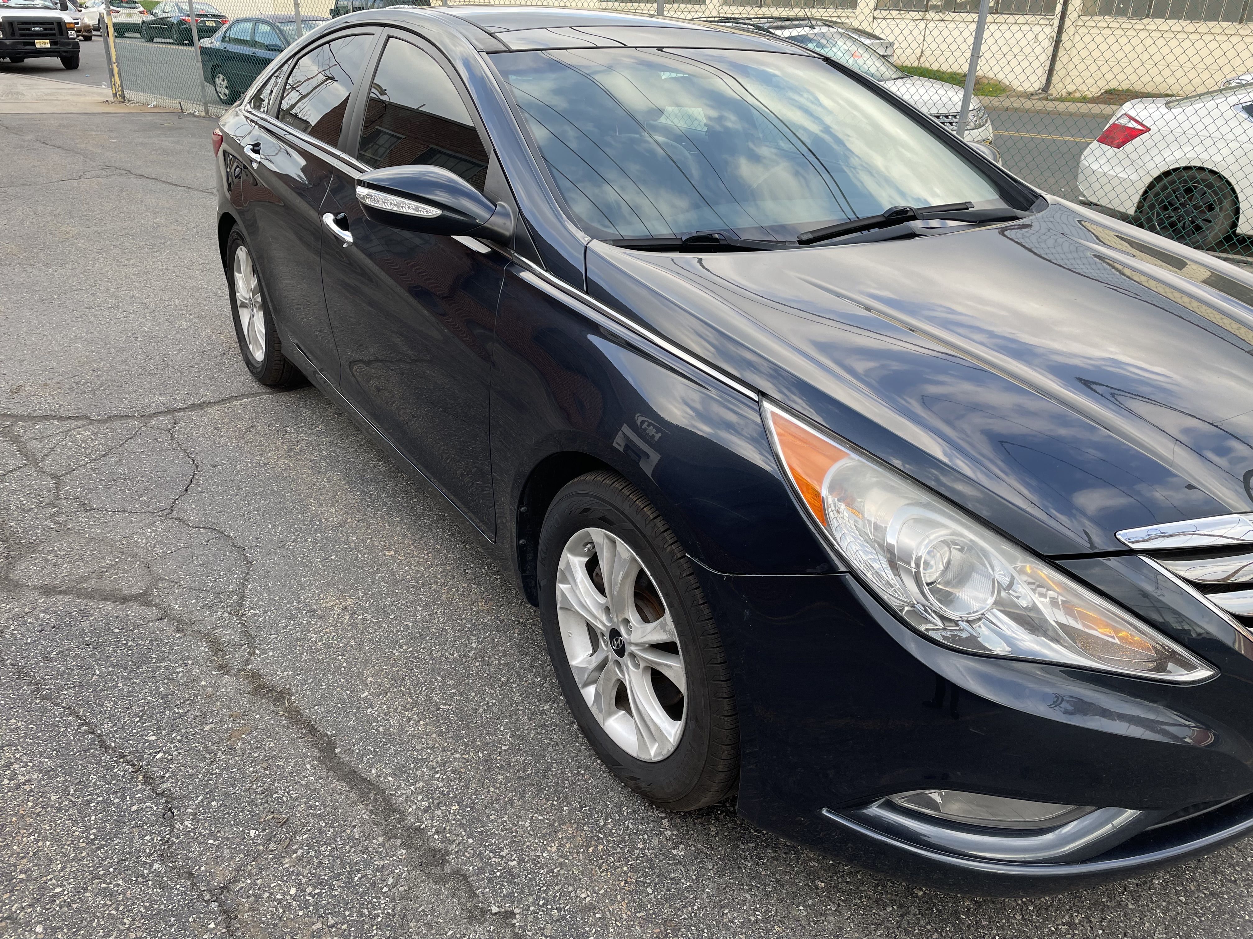 Used 2013 Hyundai Sonata Limited w/ Premium Pkg FWD image 1