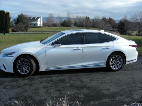 Used 2018 Lexus LS 500 500 Sedan 4D w/ Accessory Package (Z2) image 5