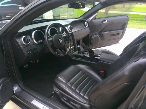 Used 2007 Ford Mustang Shelby GT500 RWD image 11