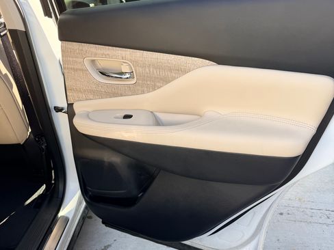 Used 2024 Nissan Murano SL AWD/4WD image 16