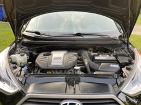 Used 2017 Hyundai Veloster Turbo w/ Tech Package 02 image 10