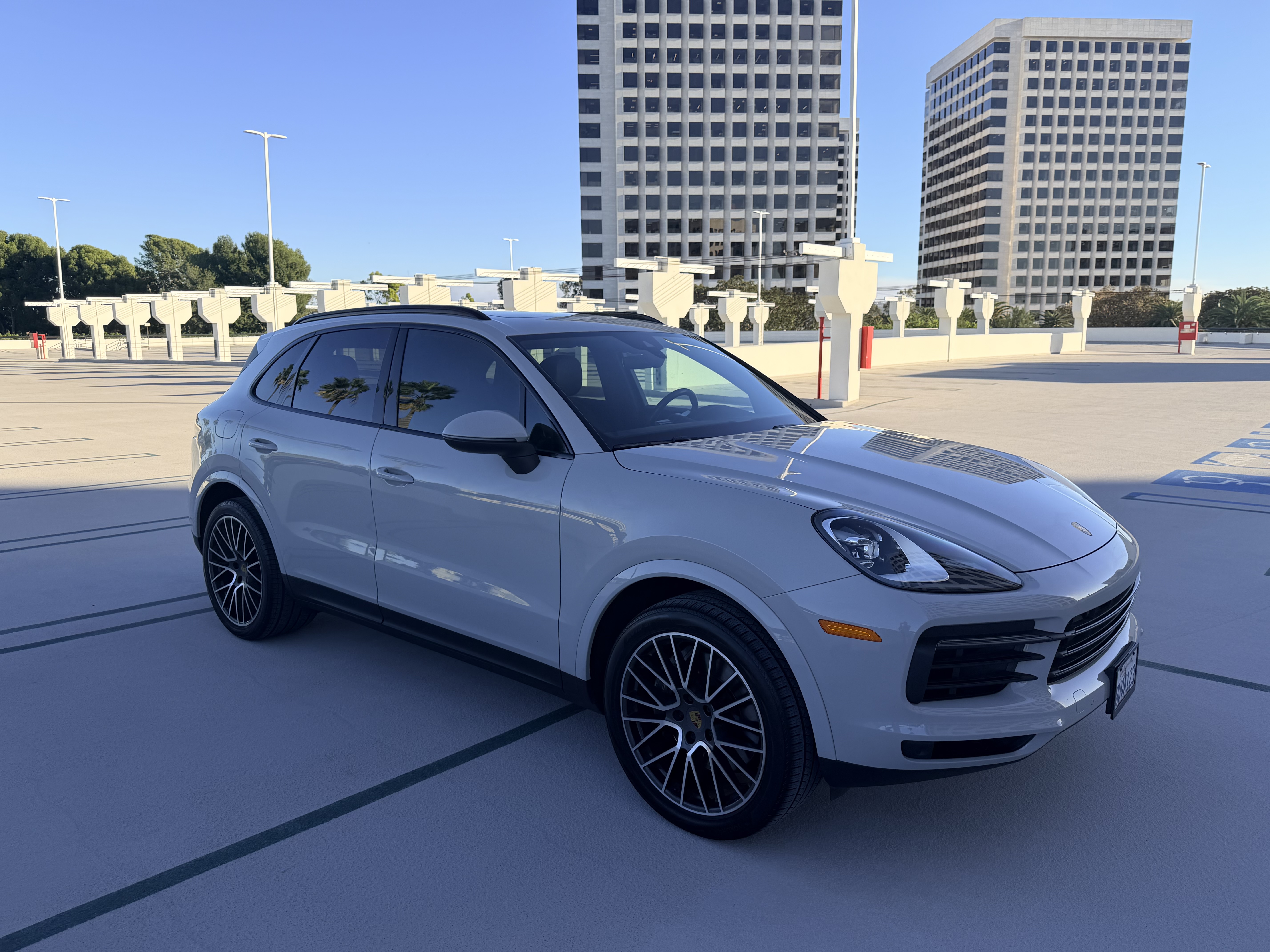 Used 2021 Porsche Cayenne AWD/4WD image 10