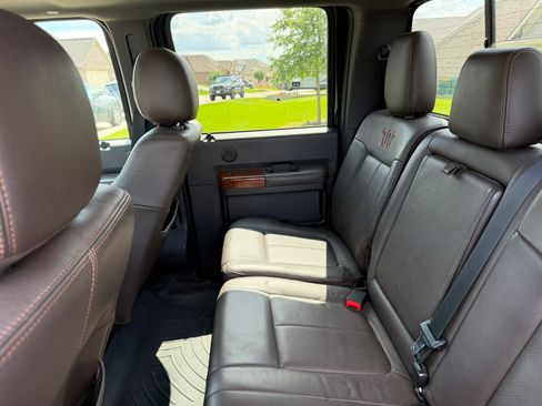 Used 2015 Ford F250 King Ranch w/ FX4 Off-Road Package AWD/4WD image 13