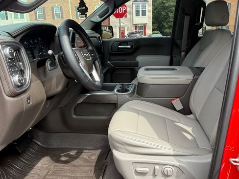 Used 2019 GMC Sierra 1500 SLT w/ SLT Premium Plus Package image 8