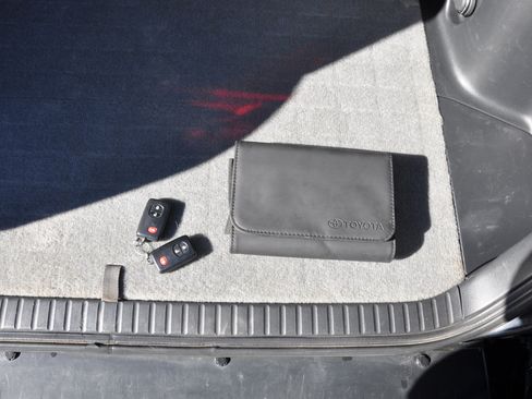 Used 2011 Toyota RAV4 Limited image 30