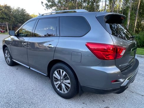 Used 2019 Nissan Pathfinder FWD image 8
