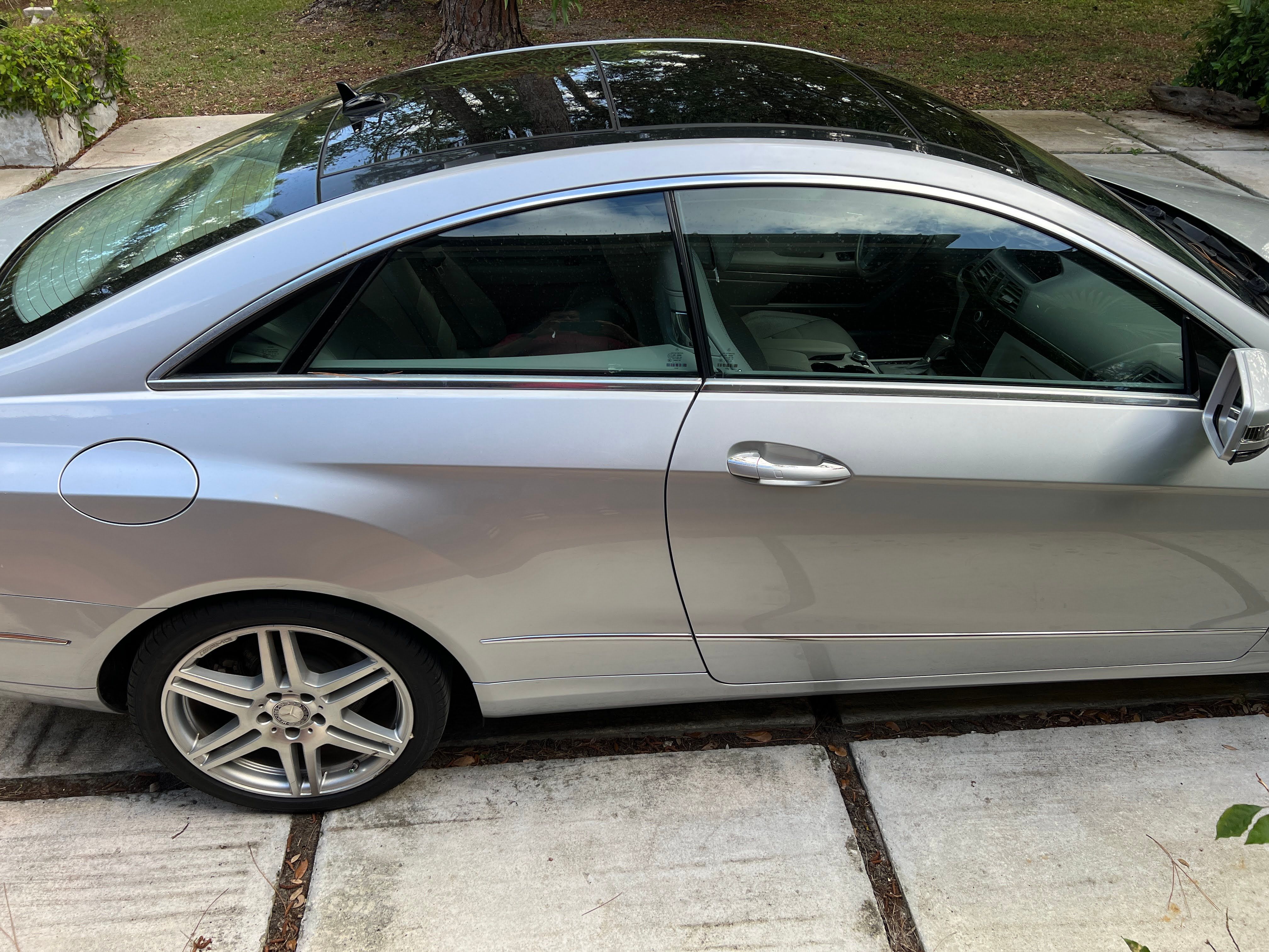 Used 2010 Mercedes-Benz E 350 Coupe image 5