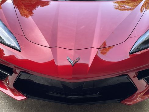 Used 2023 Chevrolet Corvette Stingray Coupe image 2